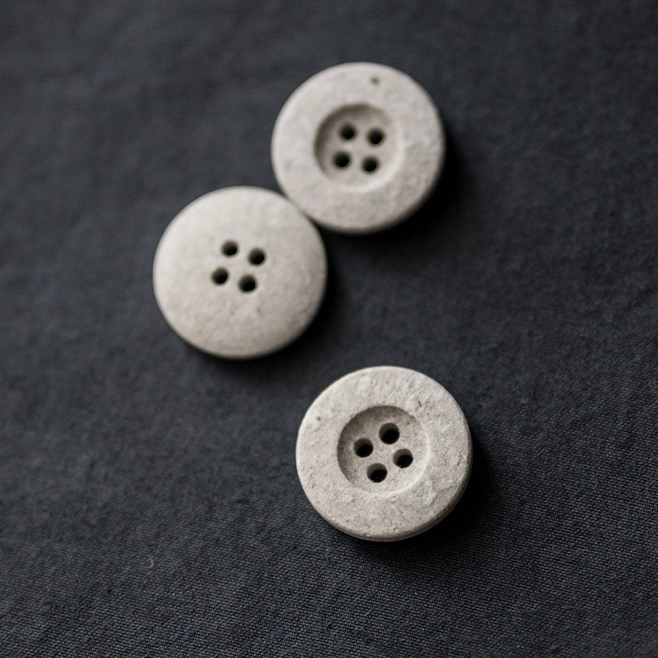 Merchant & Mills - Recycled Resin Button - Chalk - 18mm