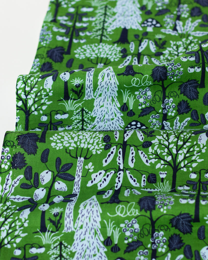 1/2m Hokkoh - Cotton Sheeting - Through the Forest - Kelly Green