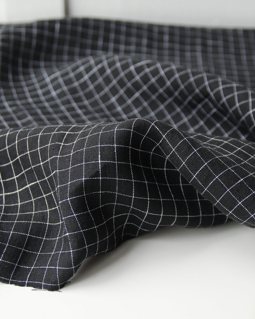 1/2m Linen - Lightweight Yarn Dyed Check - Grid - Black