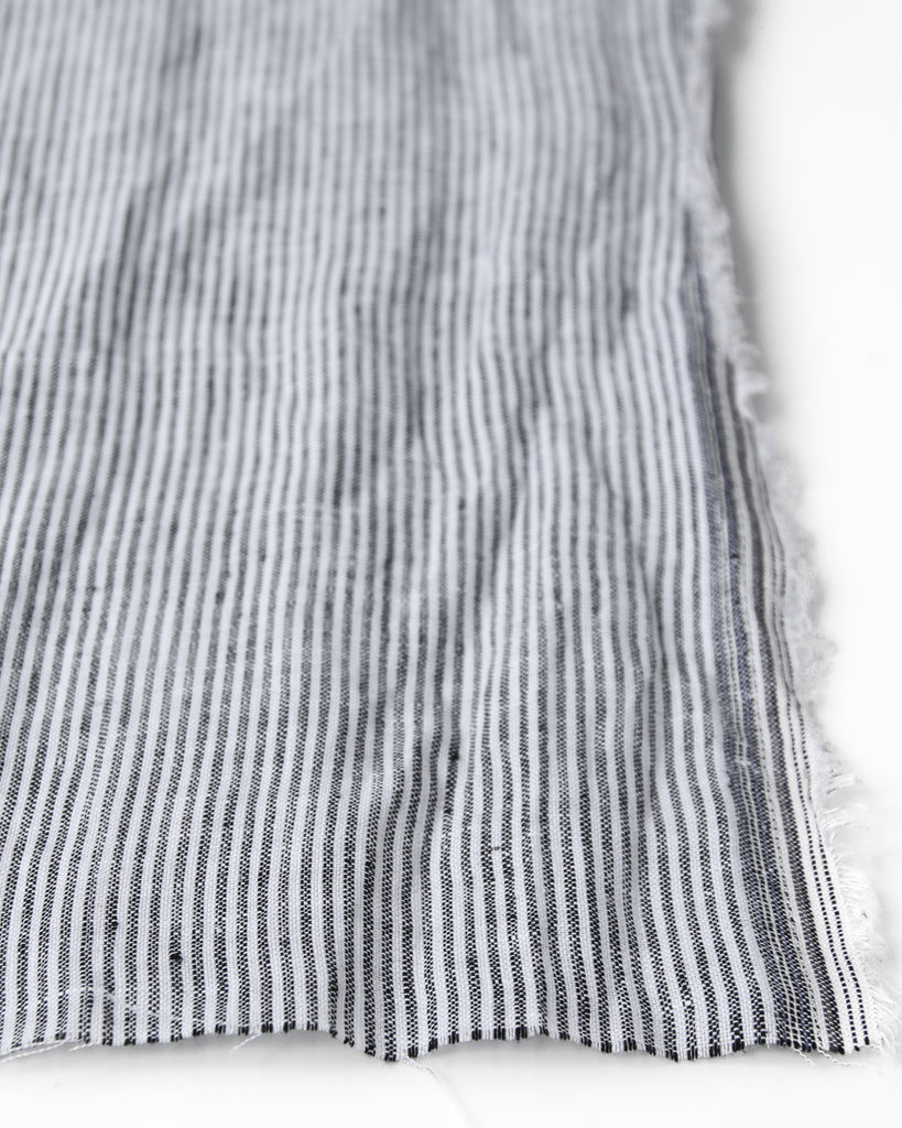 1/2m Linen - Lightweight Yarn Dyed Stripe - Pencil Stripe - B&W